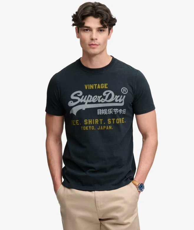 Streetwear Brand Vintage - Camiseta Gráfica Vintage com Logo Heritage,